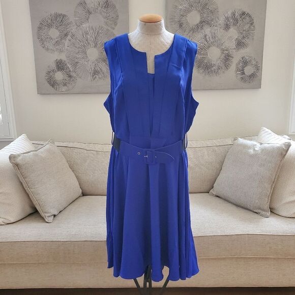 NEW! City Chic | 'Vintage Veroni' Fit & Fare Dress - size 22W in Blue - Picture 2 of 12